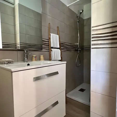 Les Jardins De Sta Giulia Avec Piscine *