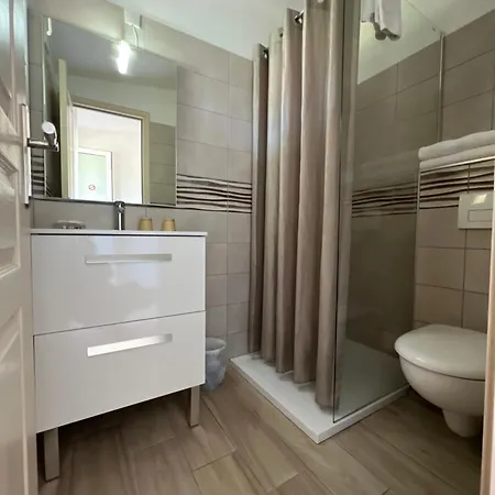 Ξενοδοχείο Les Jardins De Sta Giulia Avec Piscine