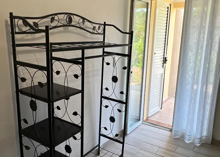 Hotel Les Jardins De Sta Giulia Avec Piscine *