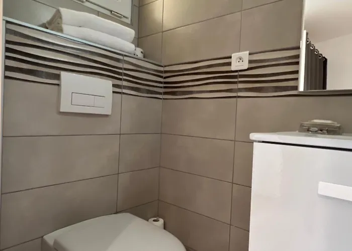 Les Jardins De Sta Giulia Avec Piscine Hotel